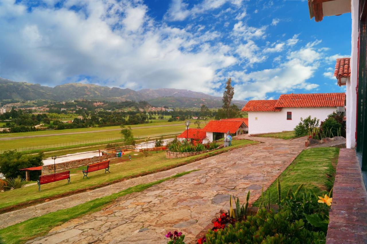 Hotel Cabañas San Cayetano Paipa Exterior foto