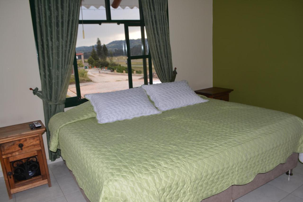 Hotel Cabañas San Cayetano Paipa Exterior foto